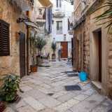 Ad esempio in corte Moscatelli...